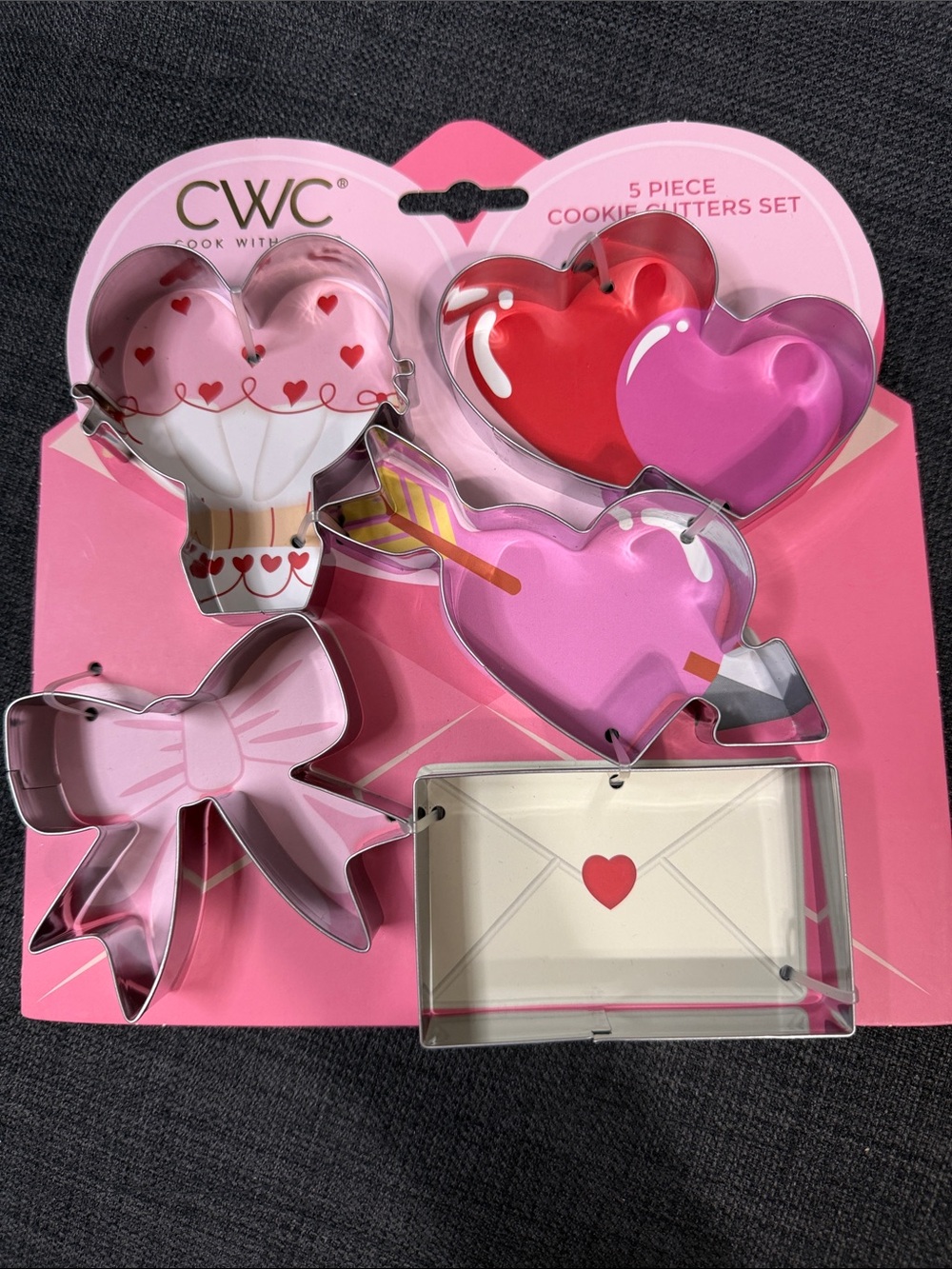 🎀 5 for $25 🎀 CWC Heart & Bow 5-Piece Cookie Cutter Set - Pink/Red